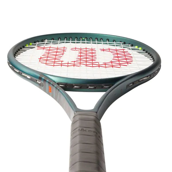Wilson Blade 100L V9 Tennis racquet (Unstrung)